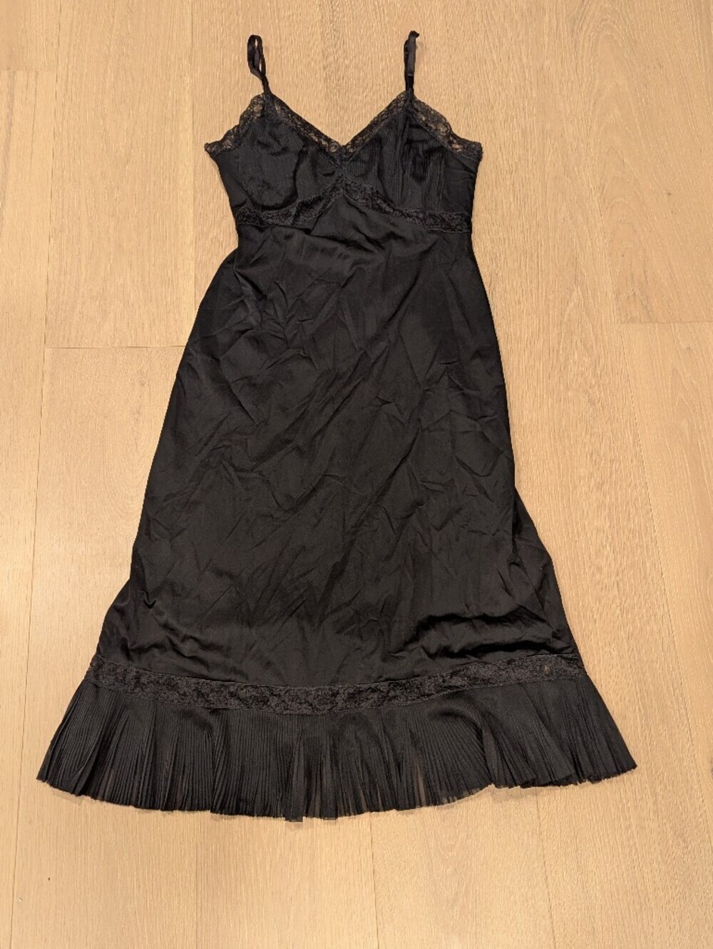 Vintage Black Slip